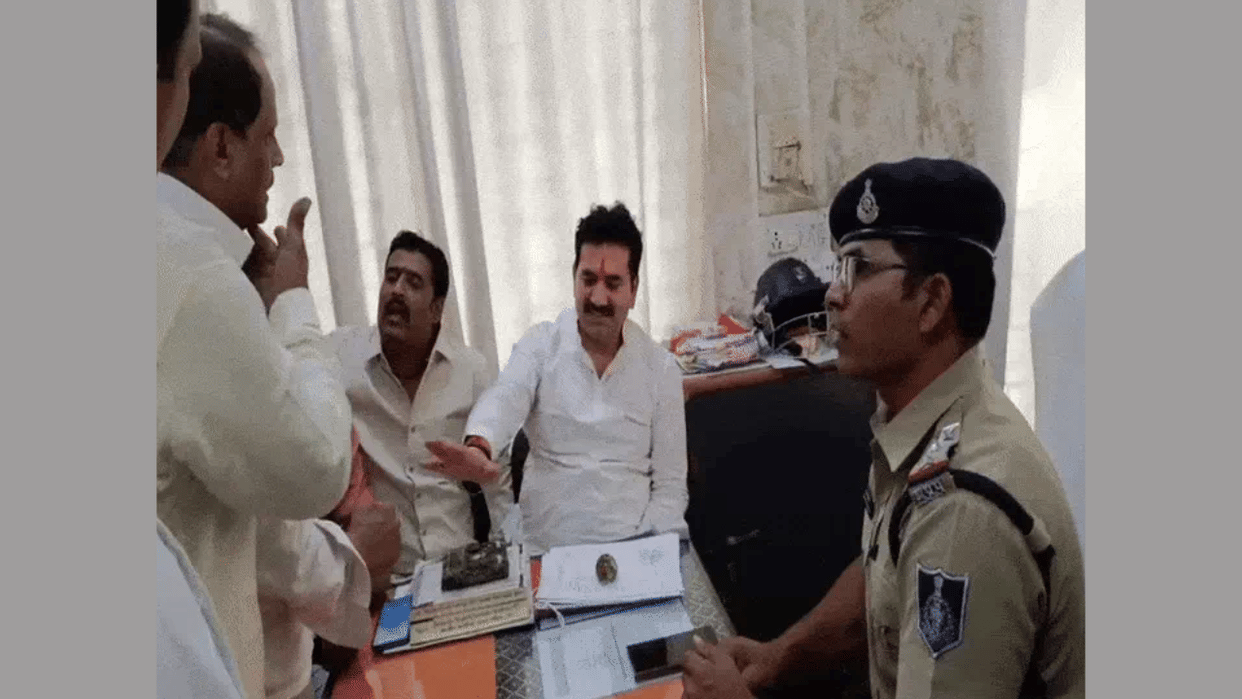 Indore News: TI Yashwant Badole's controversial 'Muslim blood' remark sparks political storm