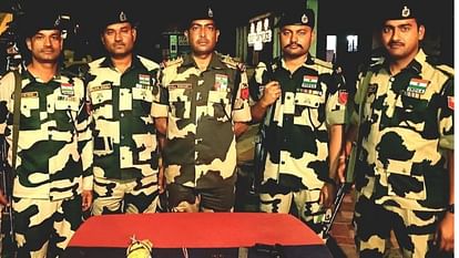 Indo-Pak Tension: बीएसएफ ने पाकिस्तानी रेंजर को पकड़ा; कल जैसलमेर में धरा गया था ISI जासूस, ताबड़तोड़ एक्शन BSF action continues on the India-Pakistan border in Rajasthan After the Pahalgam attack