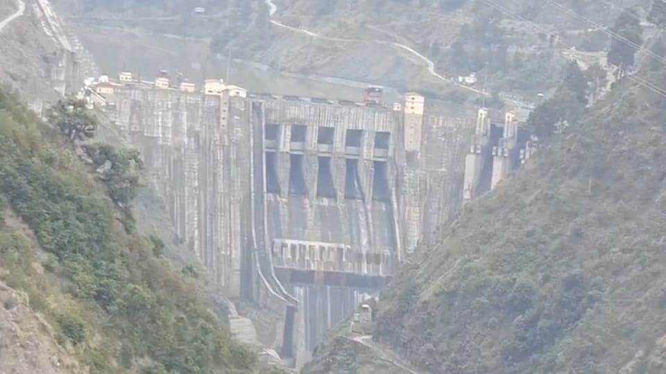 after pagalgam terror attack Salal dam gates closed, water level in Chenab river drops drastically