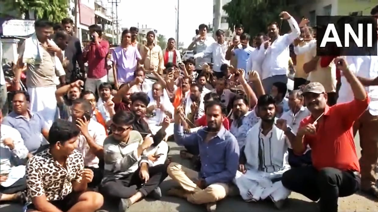 Brahmin community protests in Kalaburagi over removal of students' sacred thread at NEET exam centre