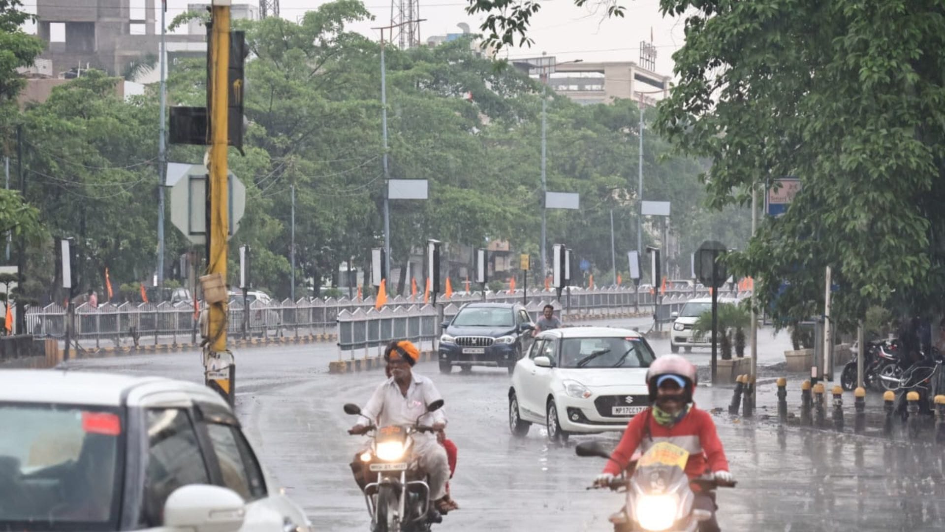 Indore weather news: Waterlogging on roads after heavy rain in Indore