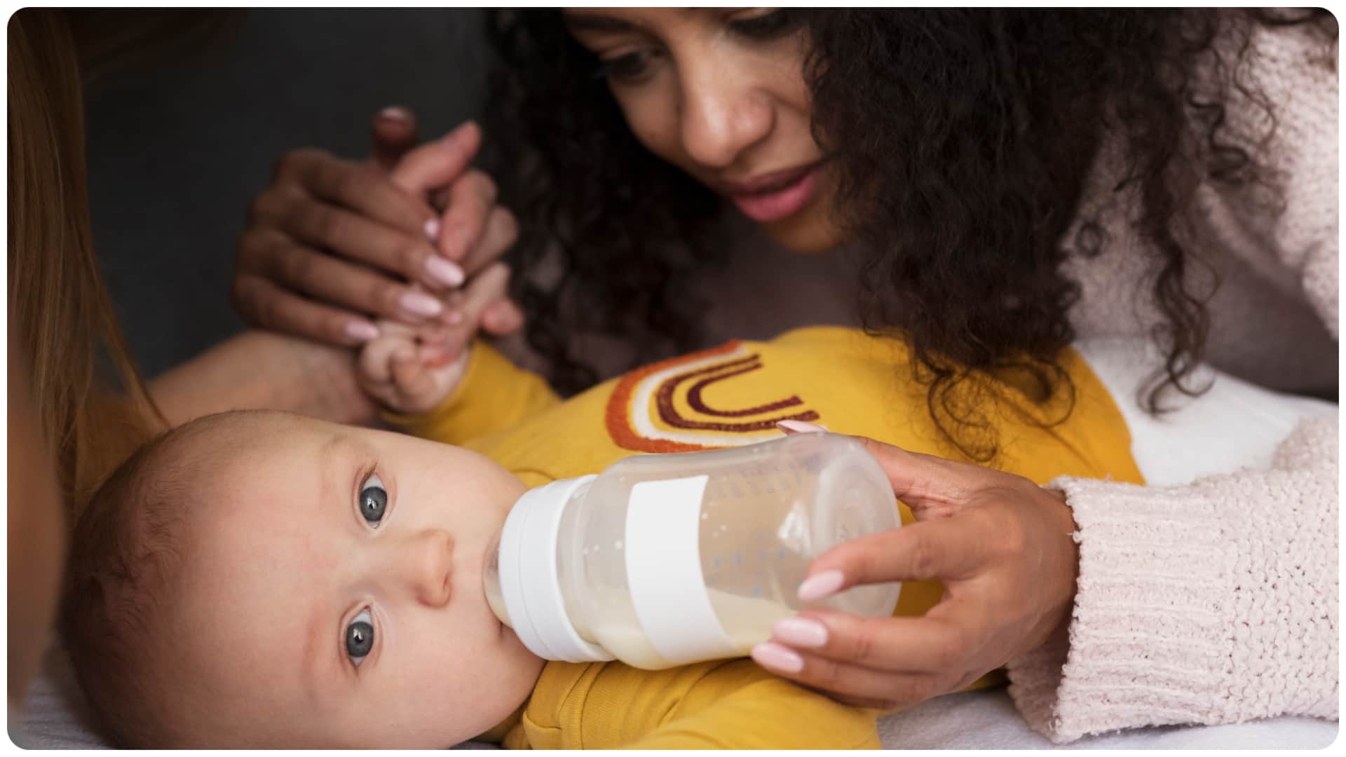 Bottle-Feeding Affect Baby Bond With Mom know Breastfeeding or Bottle-Feeding which one is good