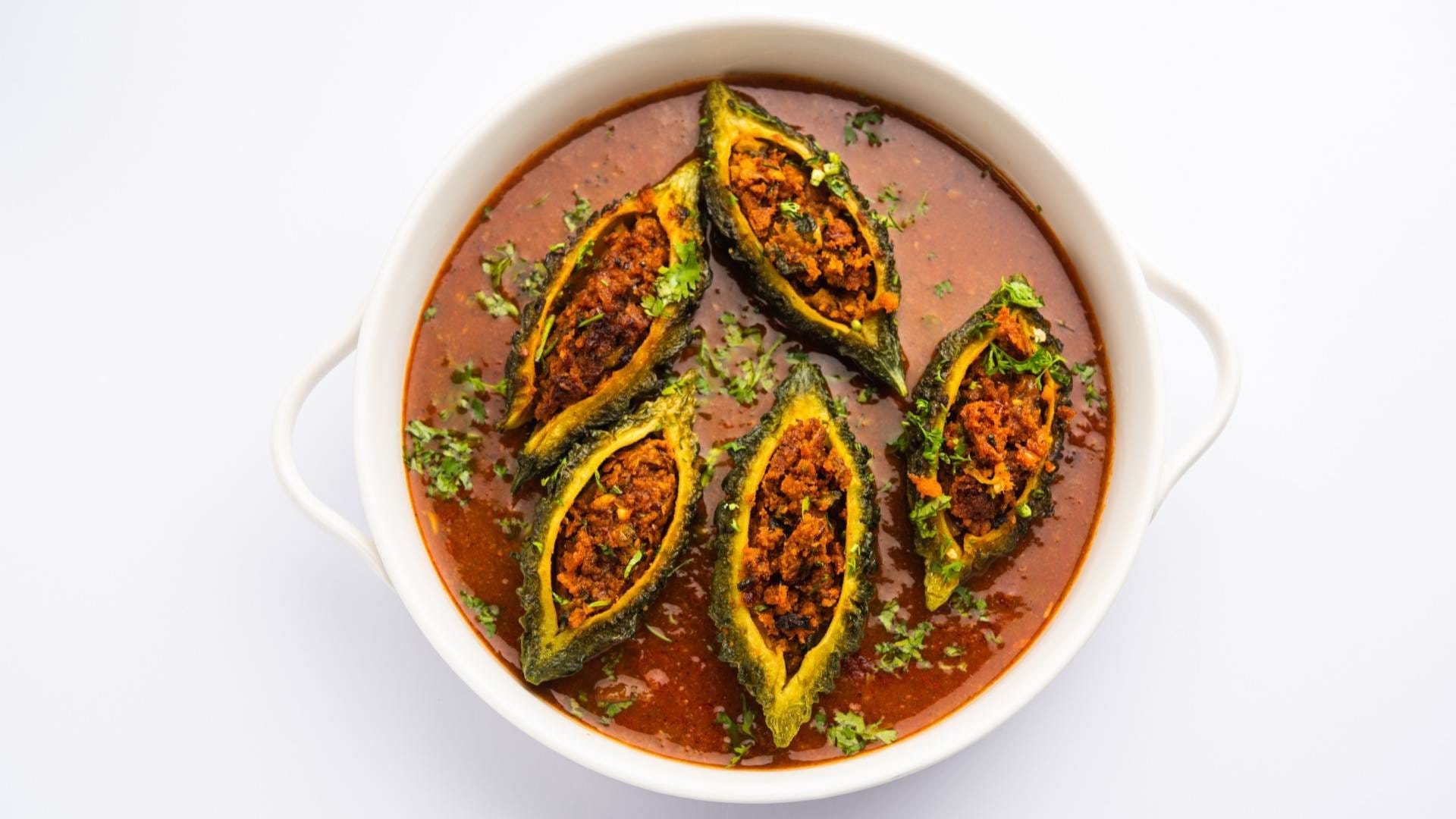 Kitchen Cooking Tips Leftover Stuffed Karela Masala Dhaba-Style Curry Recipe Step by Step Process in Hindi