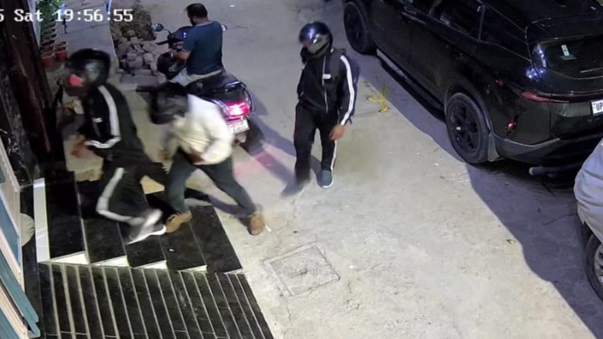 45 lakh rupees stolen by breaking into a house in Gorakhpur's Kudhaghat area, caught on CCTV camera