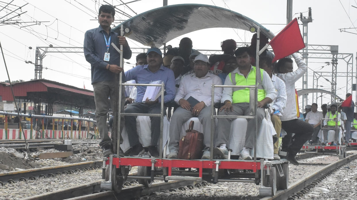 Mega block over, Train ran at a speed of 110 on Gorakhpur Junction-Cantt new line