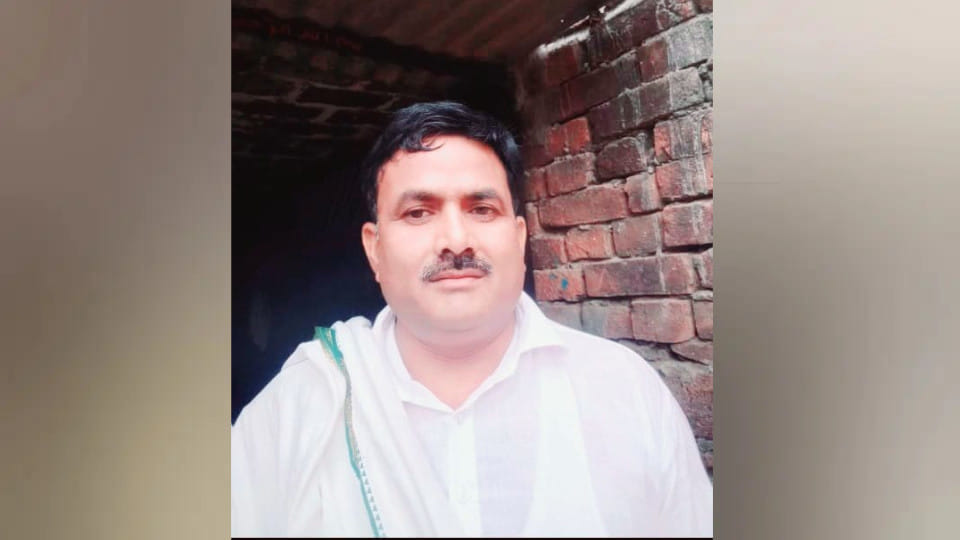 In Gorakhpur, Nephew beats uncle with a stick in a road dispute, leads to death