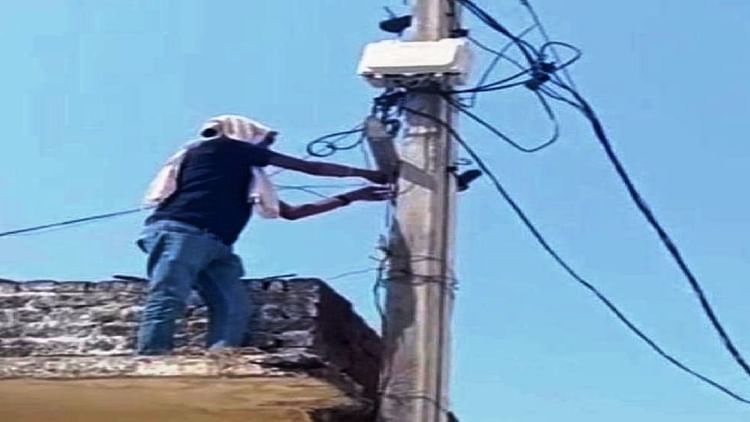 CG News: सुशासन तिहार में मिले आवेदन का हुआ त्वरित निराकरण, स्ट्रीट लाइट से रोशन हुआ मोहल्ला