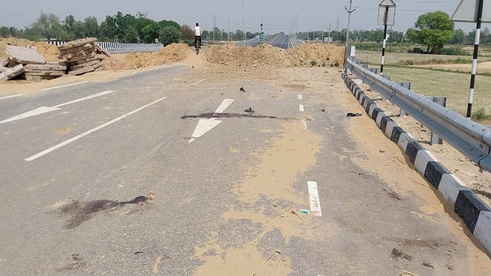 Mud lying on Mathura-Bareilly highway becomes fatal
