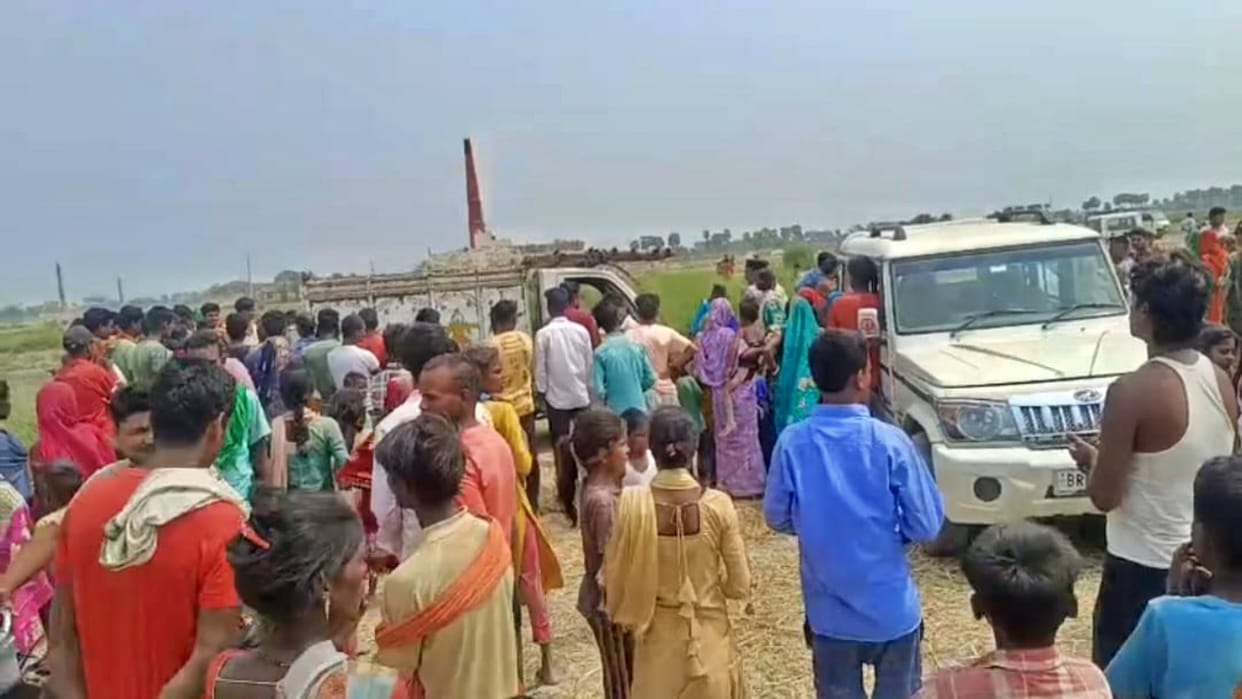 Muzaffarpur News: Body of woman found in suspicious circumstances near field, in-laws accused of murder