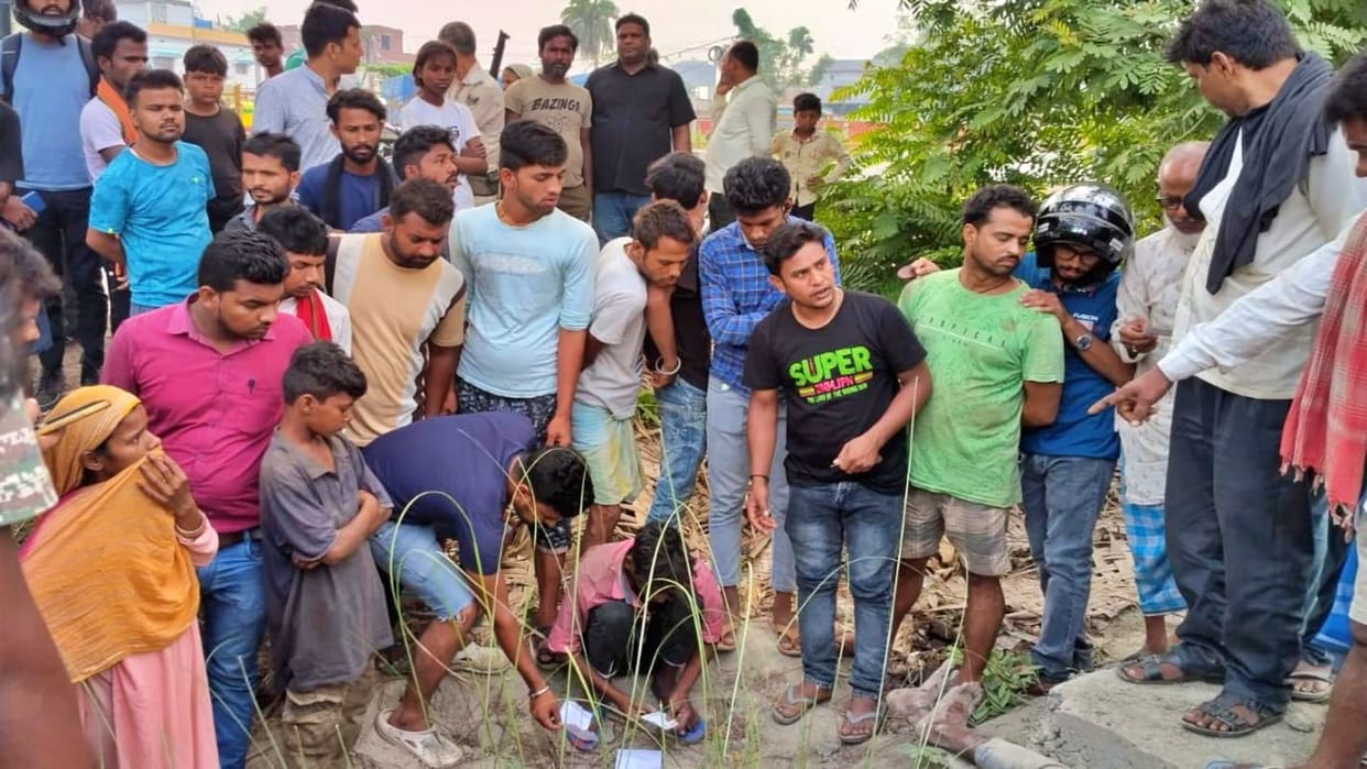 Muzaffarpur News: Body of youth found in suspicious circumstances near railway track, ID card found in pocket