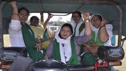 Rakesh Tikait episode: Khaps of UP and Haryana wore turbans, SP and RLD stalwarts seen on one stage