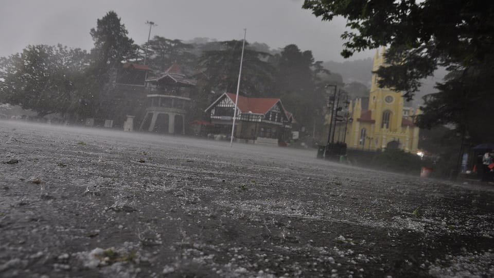 old man died after being swept away in a drain due to cloudburst in Chamba district