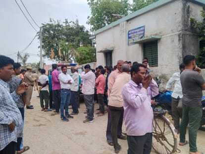 Bijnor: A spark from a bidi set the room on fire, the elderly couple were burnt alive