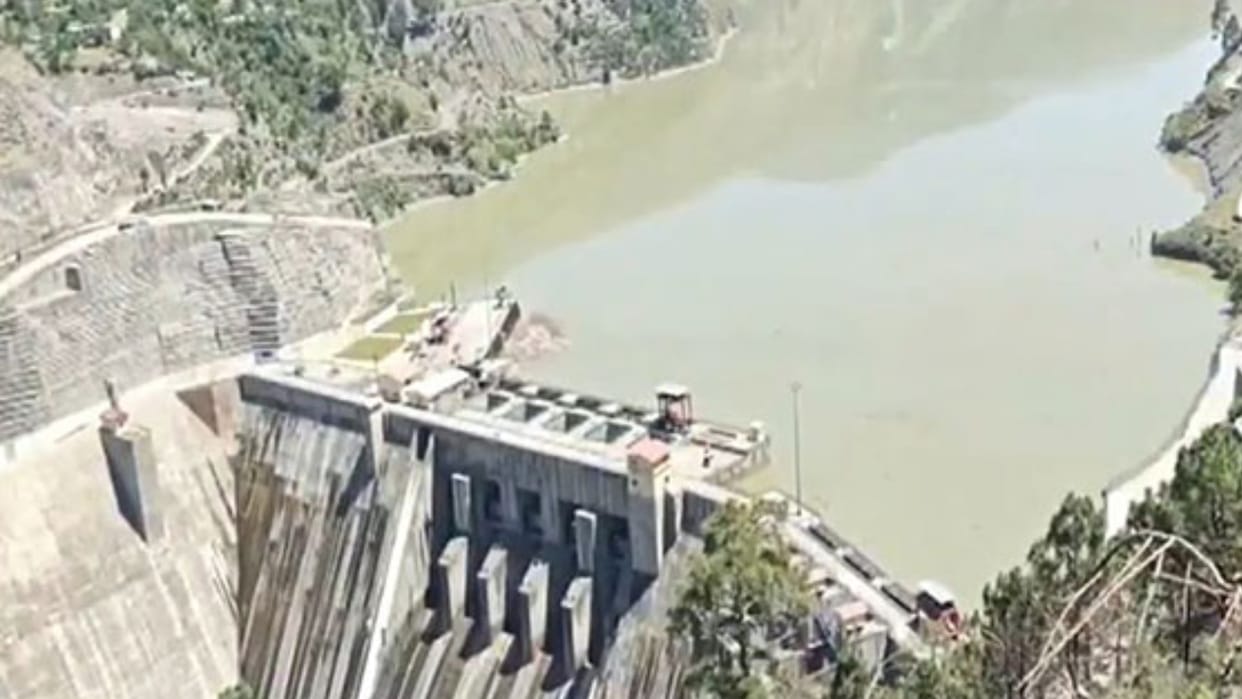 Pakistan seeks clarification from India over alleged variations in flow of Chenab, written a letter