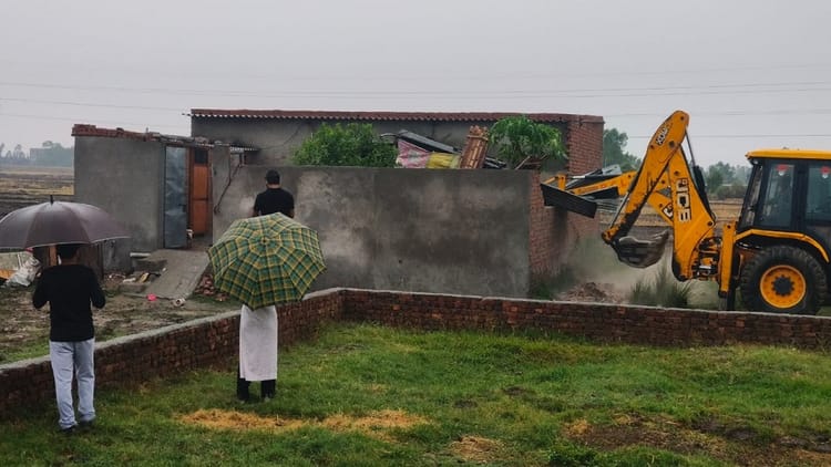 पूजा हत्याकांड: मुश्ताक के घर को किया ध्वस्त, हरियाणा जेल में बंद है आरोपी; बहन के घर में मिला था ये सामान