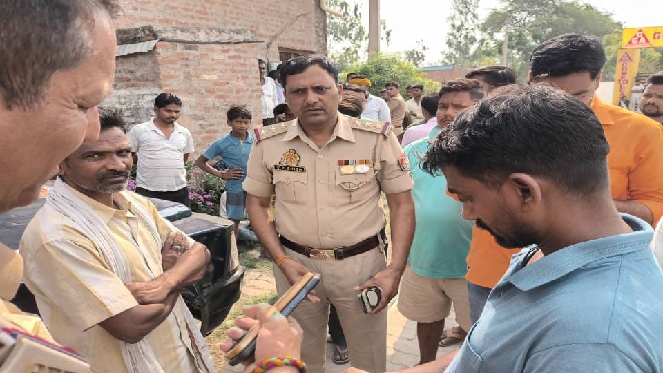 Two youths were beaten to death at wedding in Amethi villagers blocked road by placing their bodies