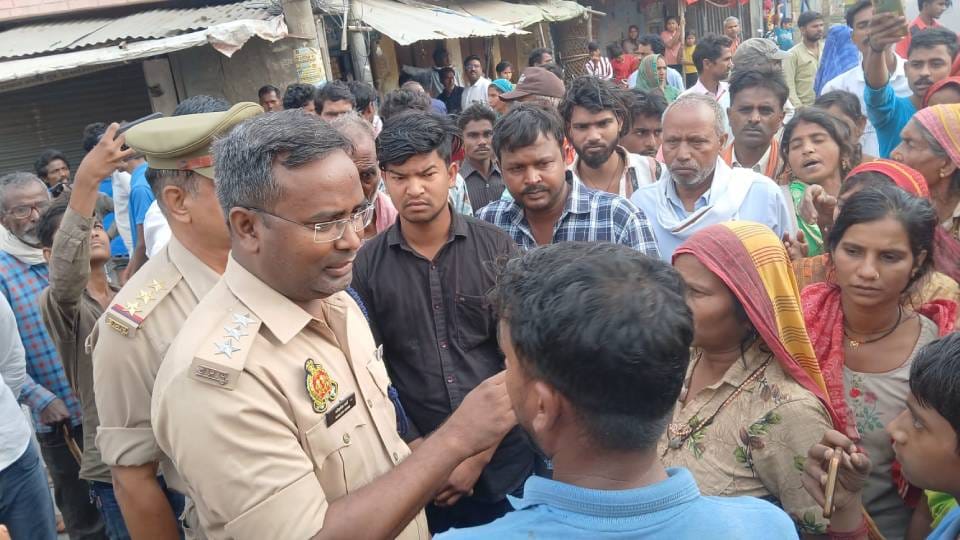Two youths were beaten to death at wedding in Amethi villagers blocked road by placing their bodies