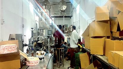 Himachal: Illegal liquor manufacturing industry in Kala Amb sealed, 230 boxes of liquor seized
