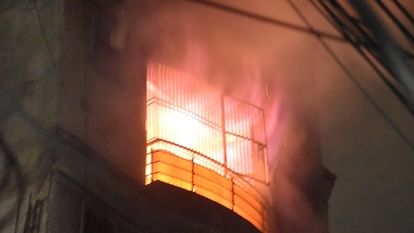 Kanpur Fire Tragedy 5 Killed as Shoe Factory Blaze Engulfs 6-Storey Building in Densely Populated Area
