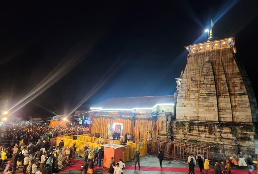 Chardham Yatra 2025 Now 50 thousand devotees reaching every day even weather Struggles