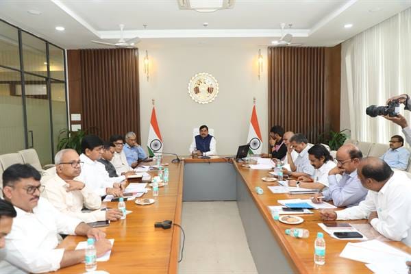 MP News: CM said- The entire state should equally benefit from the expertise of the National Dairy Development