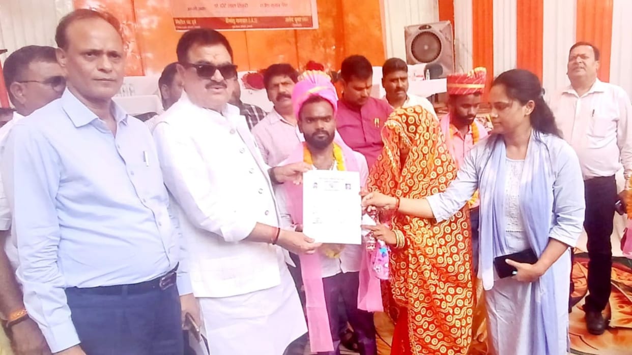 Mass marriage organized in Pindra block marriage of 66 couples was solemnized