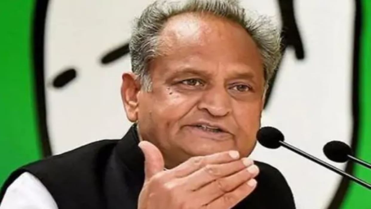 Rajasthan News: Gehlot Slams State Govt's Gujarat Training Program- Public is Suffering, Govt is Enjoying