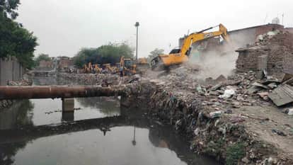Government land encroached upon along drains and canals in Delhi will be cleared