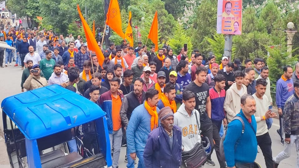 Protests continue after the incident of misdeed of a girl in Nainital