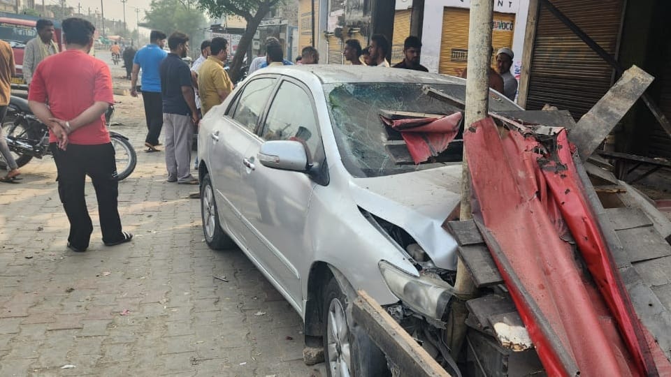 Road accident in Jalalabad vegetable vendor died on the spot