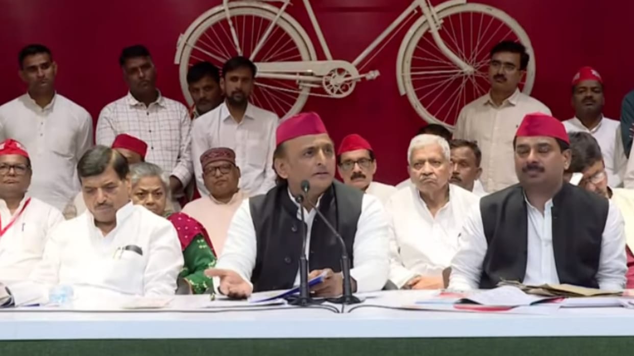 Akhilesh Yadav said- Farmers should get compensation for land according to market value.