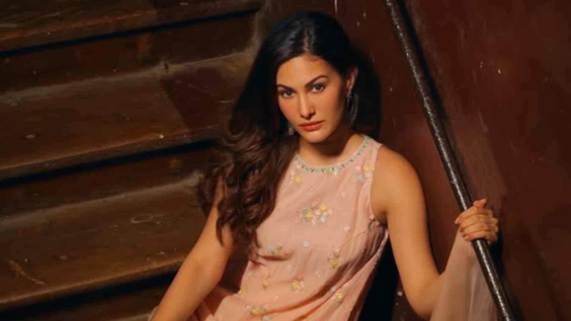 Amyra Dastur Birthday: Know About Actress career Movies life story and unknown facts
