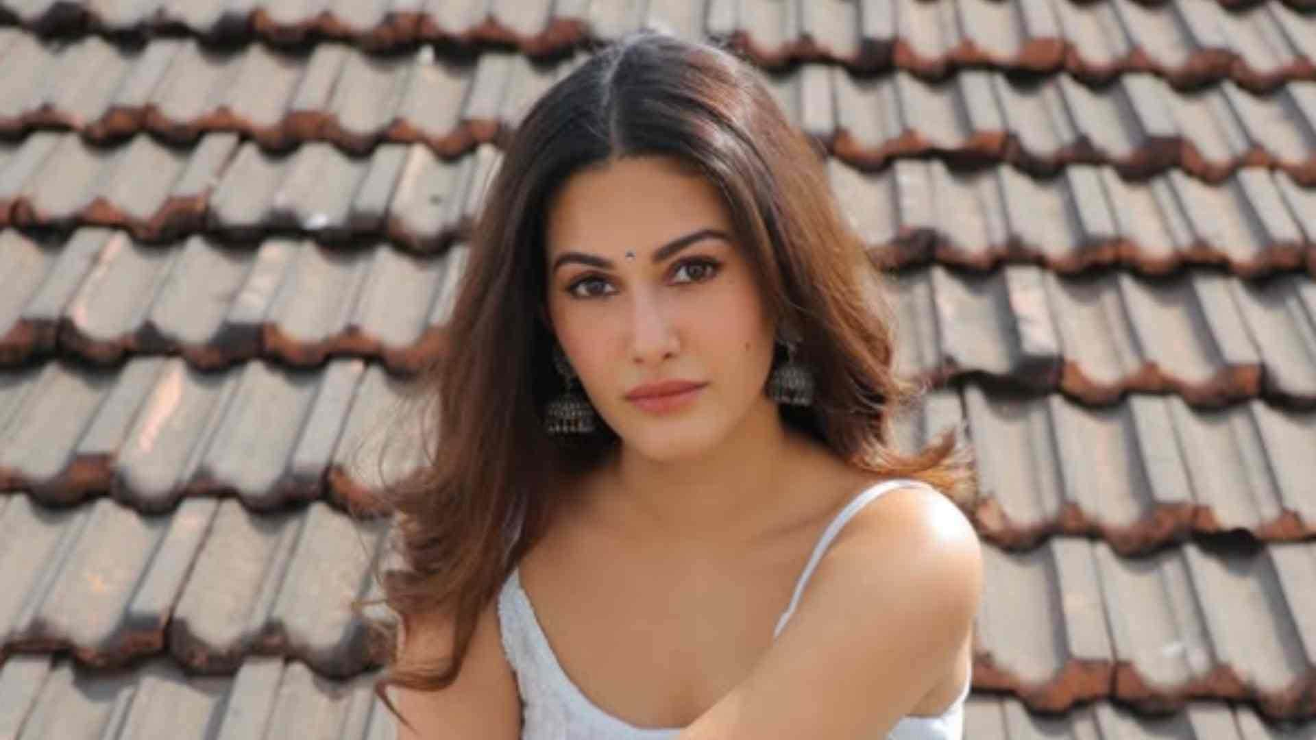 Amyra Dastur Birthday: Know About Actress career Movies life story and unknown facts