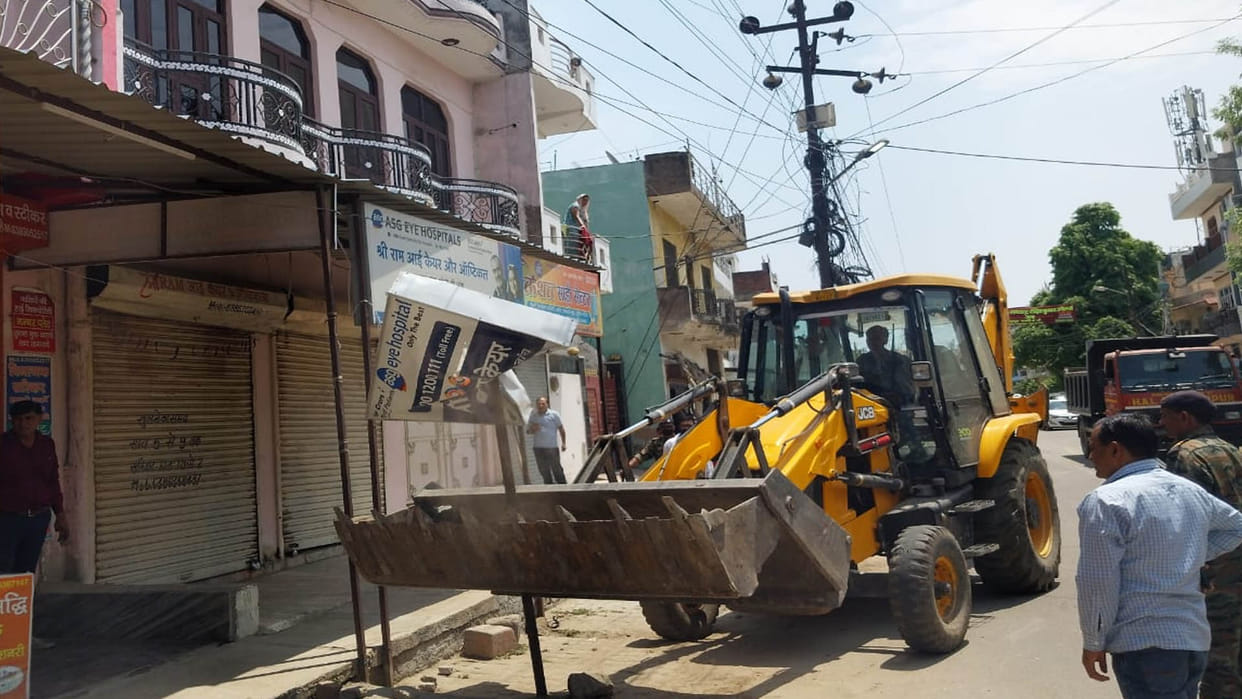 Kanpur: Municipal Corporation launched a campaign to remove encroachments