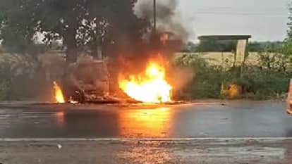 Car Catches Fire in Jhansi’s Gursarai Turns Into Fireball  Driver Escapes Unhurt