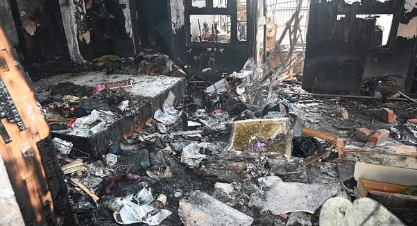Kanpur fire Fire on ground floor and stairs to roof were locked  couple and three daughters were 100% burnt