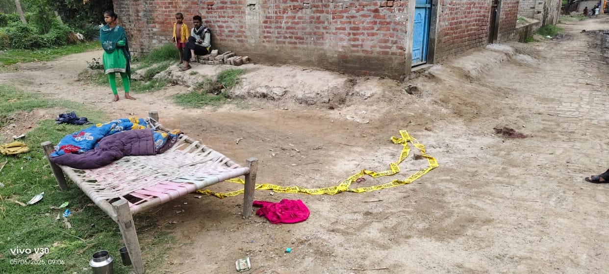 Hardoi Son killed his father by hitting his head with brick the accused was drunk Police took him into custody