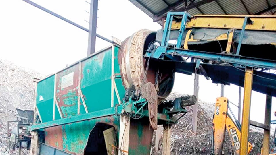 Meerut Crime News: Corporation could not extinguish the garbage fire, now blamed others