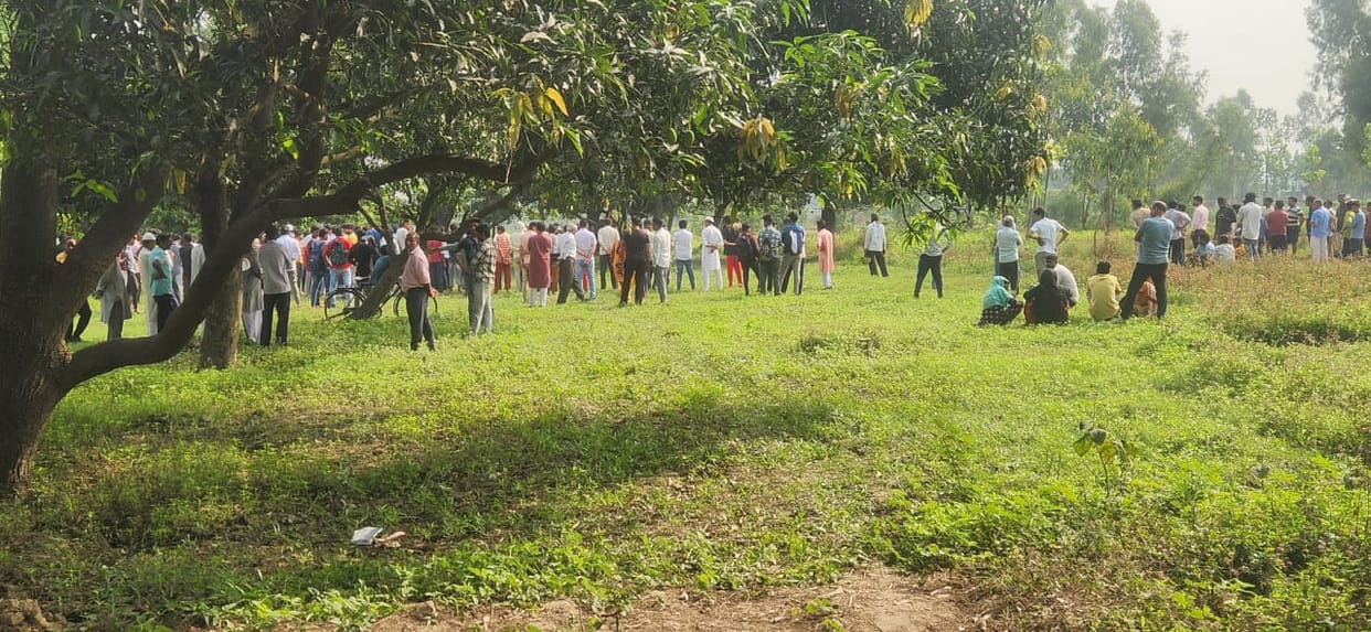 Bijnor: murder of a youth, body hung from a tree, Hensi was the only son in family