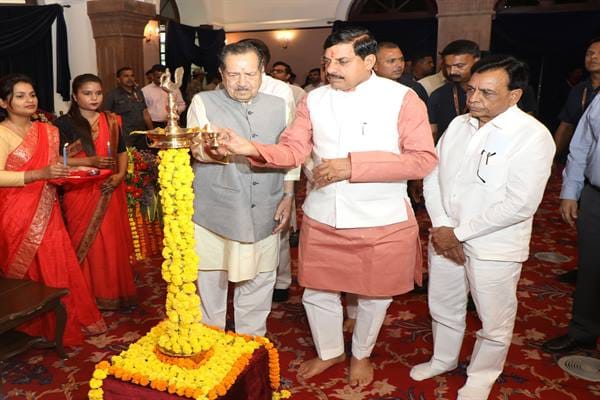 MP News: CM Dr. Yadav said- New education policy is not just a document, it is a symbol of cultural self-respe