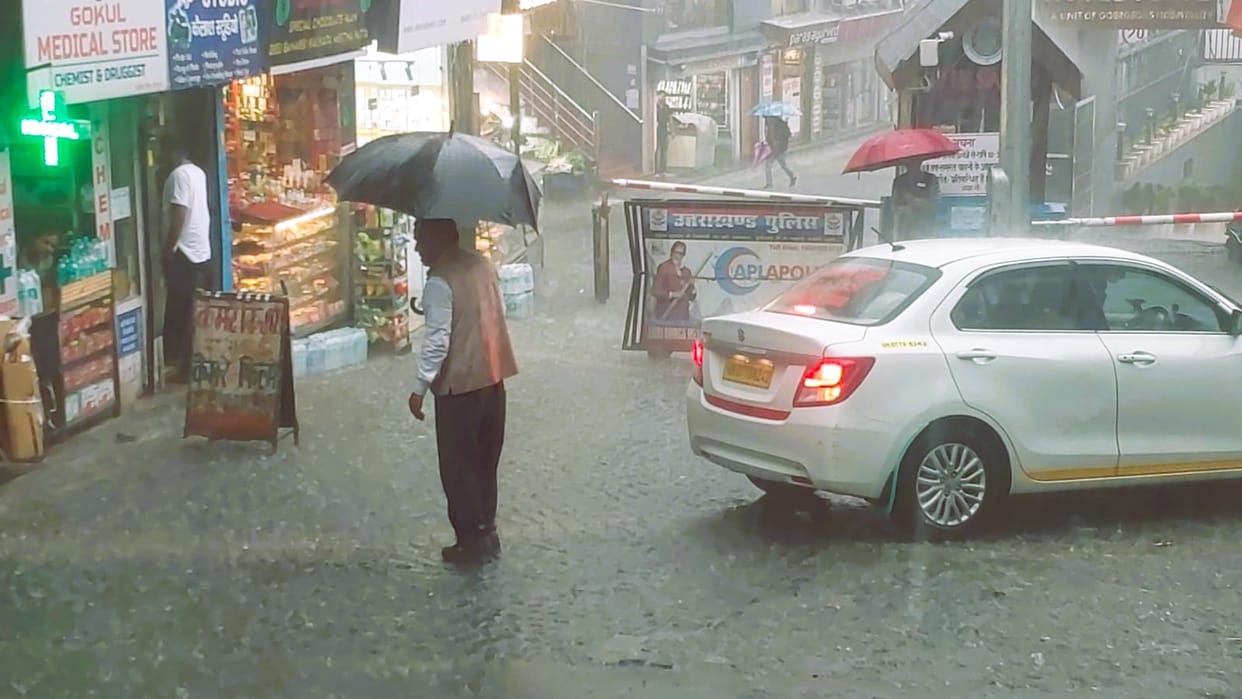Uttarakhand Weather Update heavy rains lash Dehradun and Mussoorie  bringing relief from heat