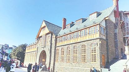 An American woman reached the municipal corporation office shimla to get 130-year-old certificate of her ances