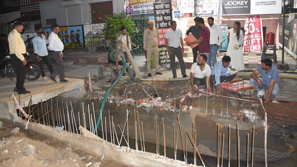 Moradabad: Drain collapsed in light rain, government summoned the report, project is being prepared with 25 cr