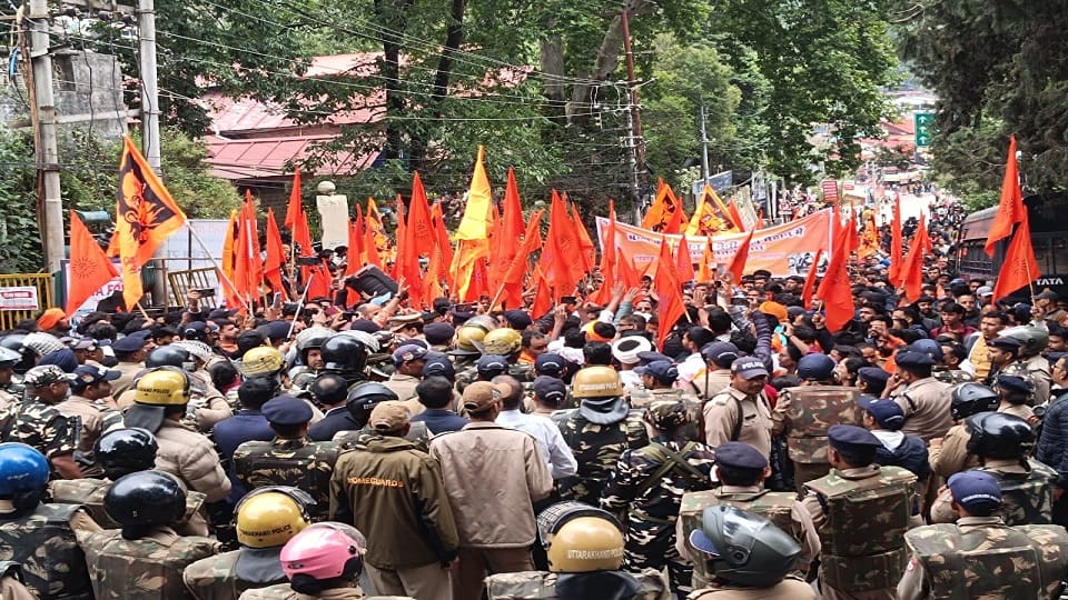 Protests continue after the incident of misdeed of a girl in Nainital