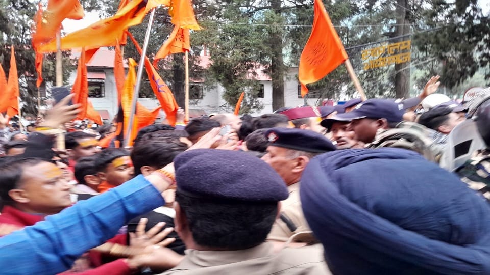 Protests continue after the incident of misdeed of a girl in Nainital