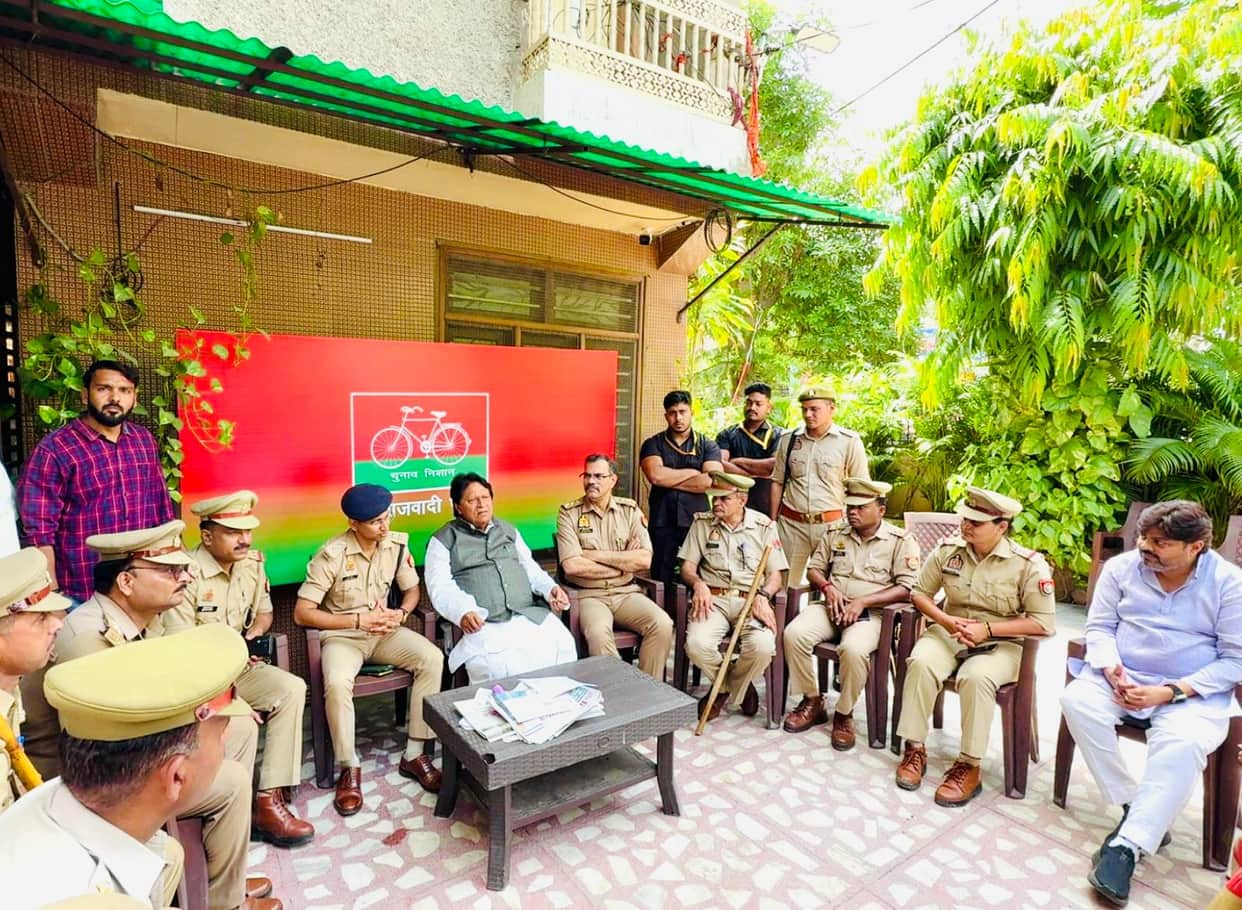 police again placed SP MP Ramji Lal Suman under house arrest Before going to Kasganj