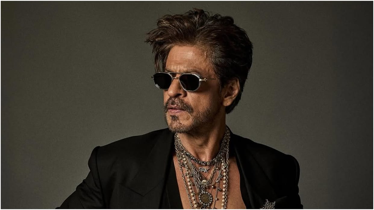 Shah Rukh Khan Returns Mumbai After His Dreamy Dabut On Met Gala 2025