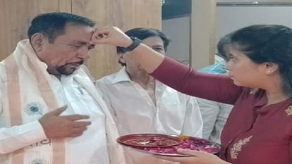 Meerut: Photo of Siwalkhas MLA Haji Ghulam Mohammad offering havan goes viral, news of conversion spread