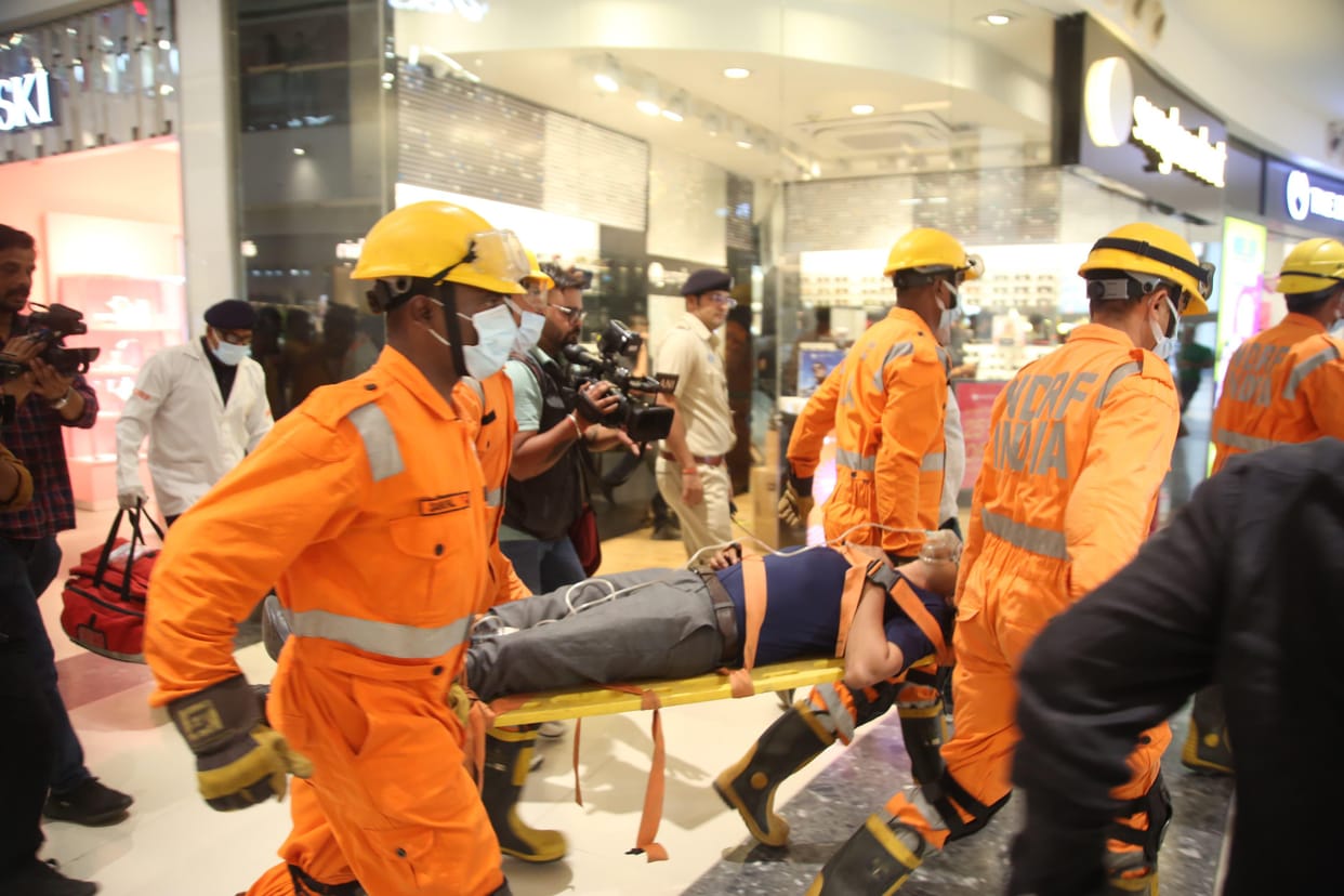 Bhopal: Fire broke out in a mall in Bhopal, police carried out rescue, mock drill conducted at 5 places, darkn