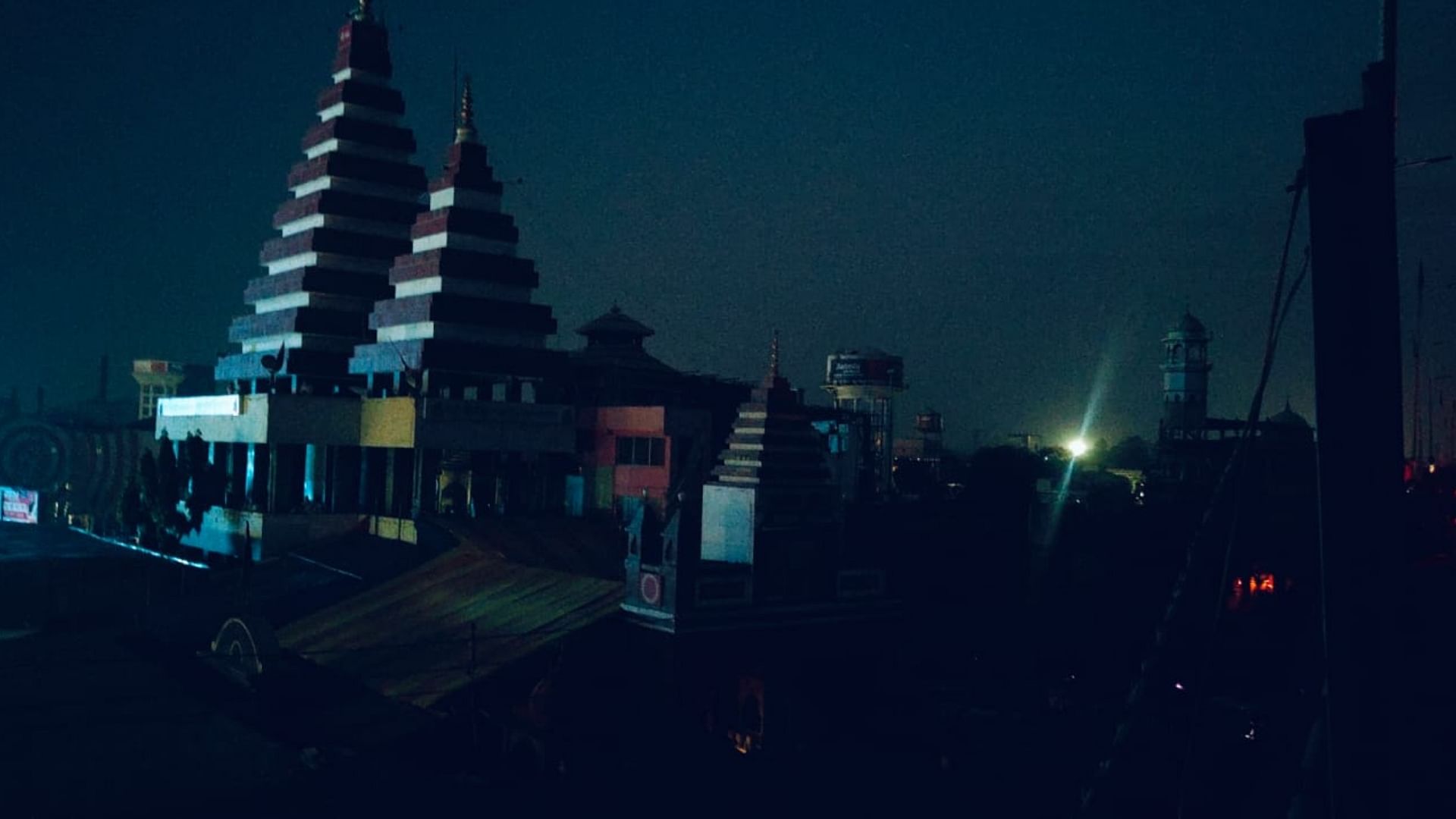 अंधेरे में पटना का हनुमान मंदिर